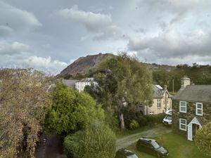 Photo 6- click for photo gallery